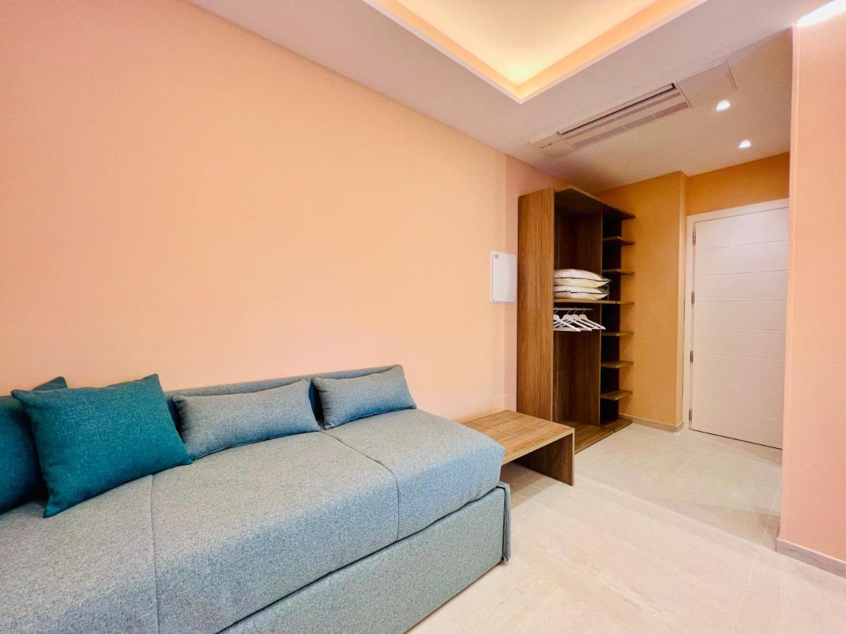 Yourhome - Lucrezia Suites Соренто Екстериор снимка