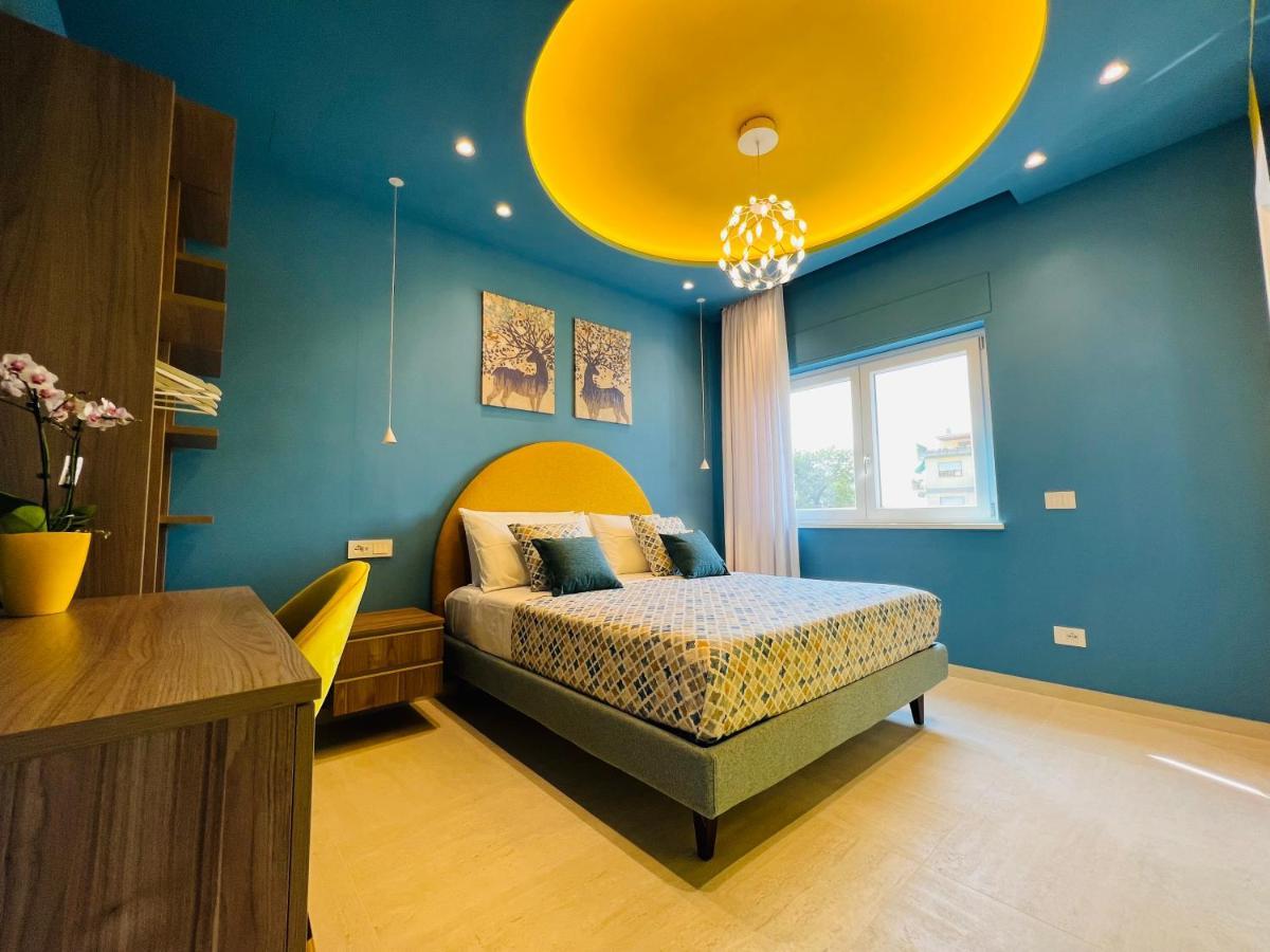 Yourhome - Lucrezia Suites Соренто Екстериор снимка